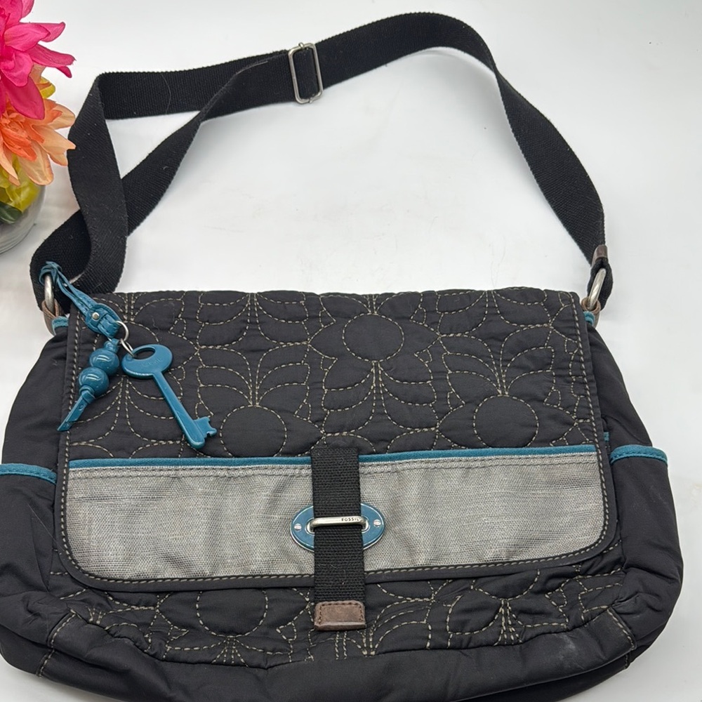 Fossil Key-per Gray embroidered Stylish Black/Gray Quilted Women's Bag TOT7889F